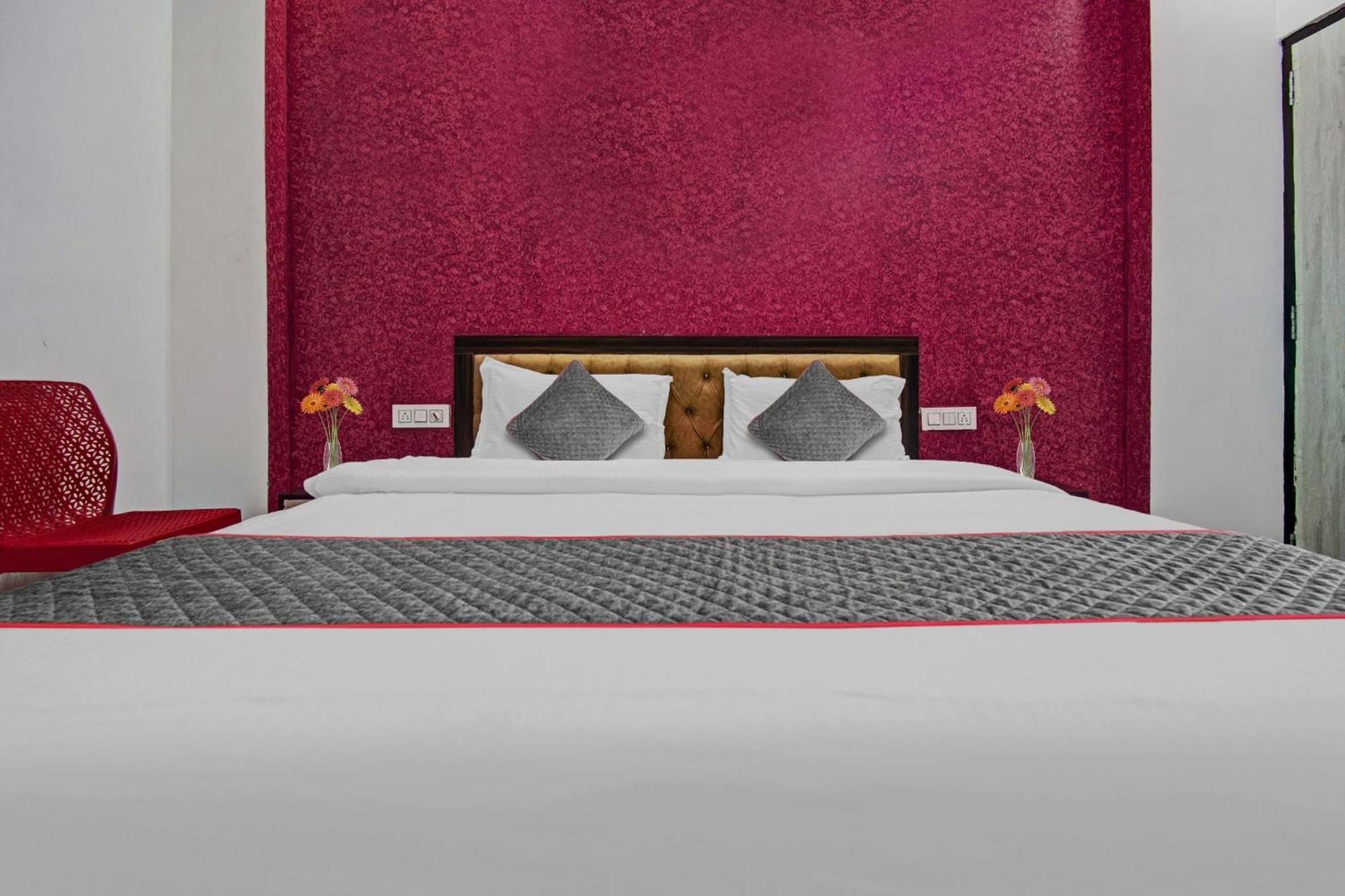 Townhouse The Lotus Hotel Jaipur Bagian luar foto