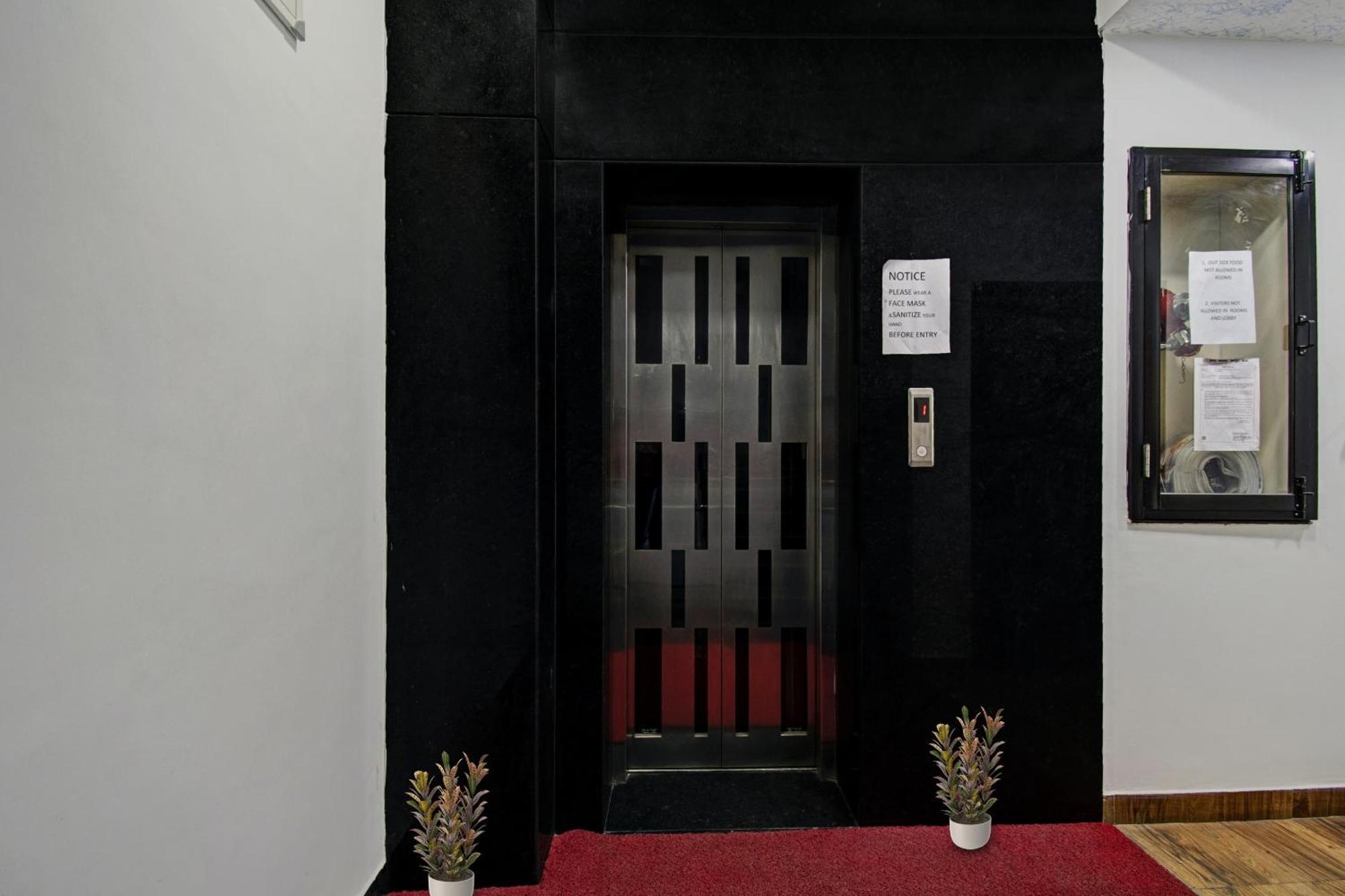 Townhouse The Lotus Hotel Jaipur Bagian luar foto