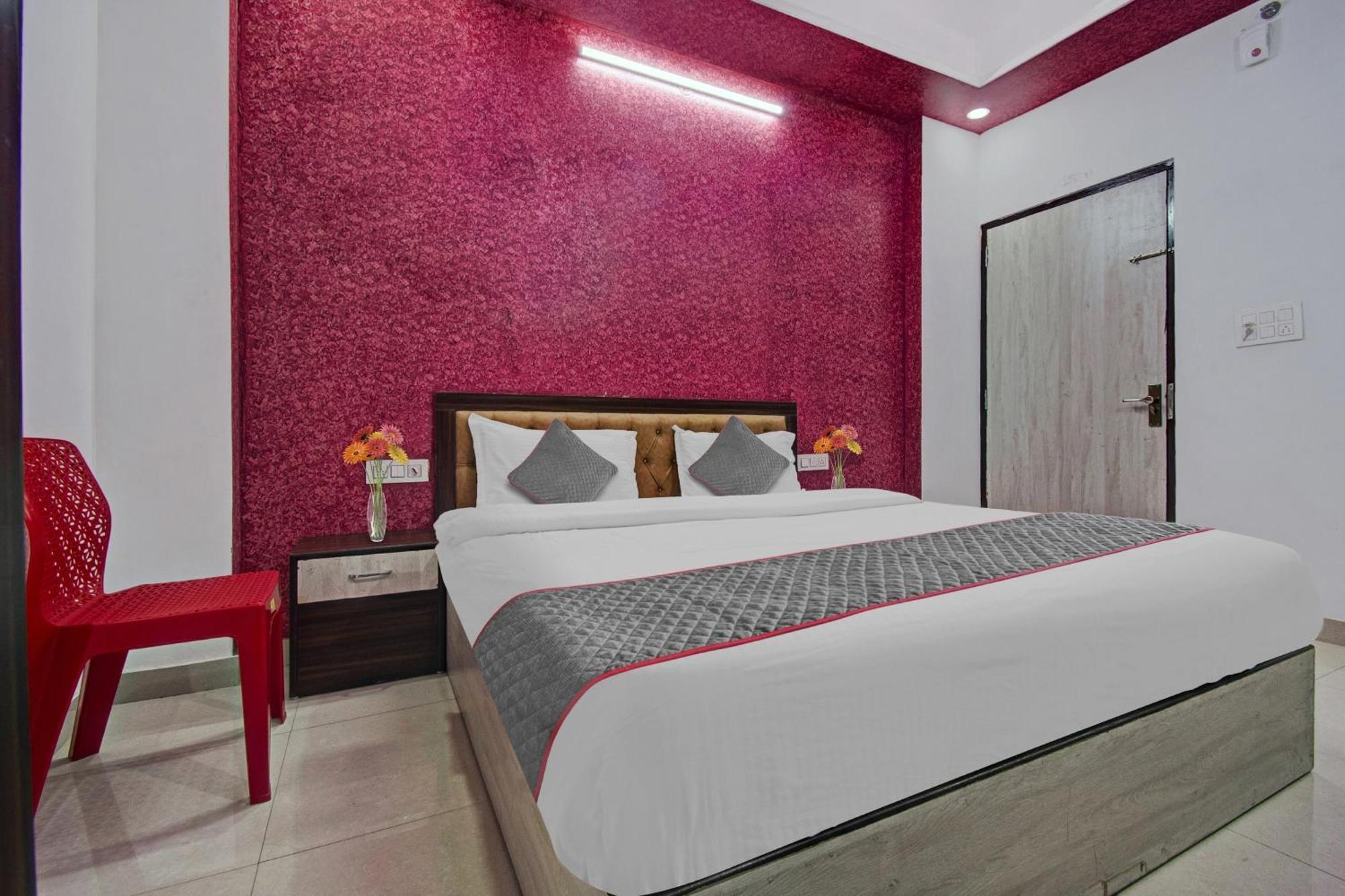 Townhouse The Lotus Hotel Jaipur Bagian luar foto
