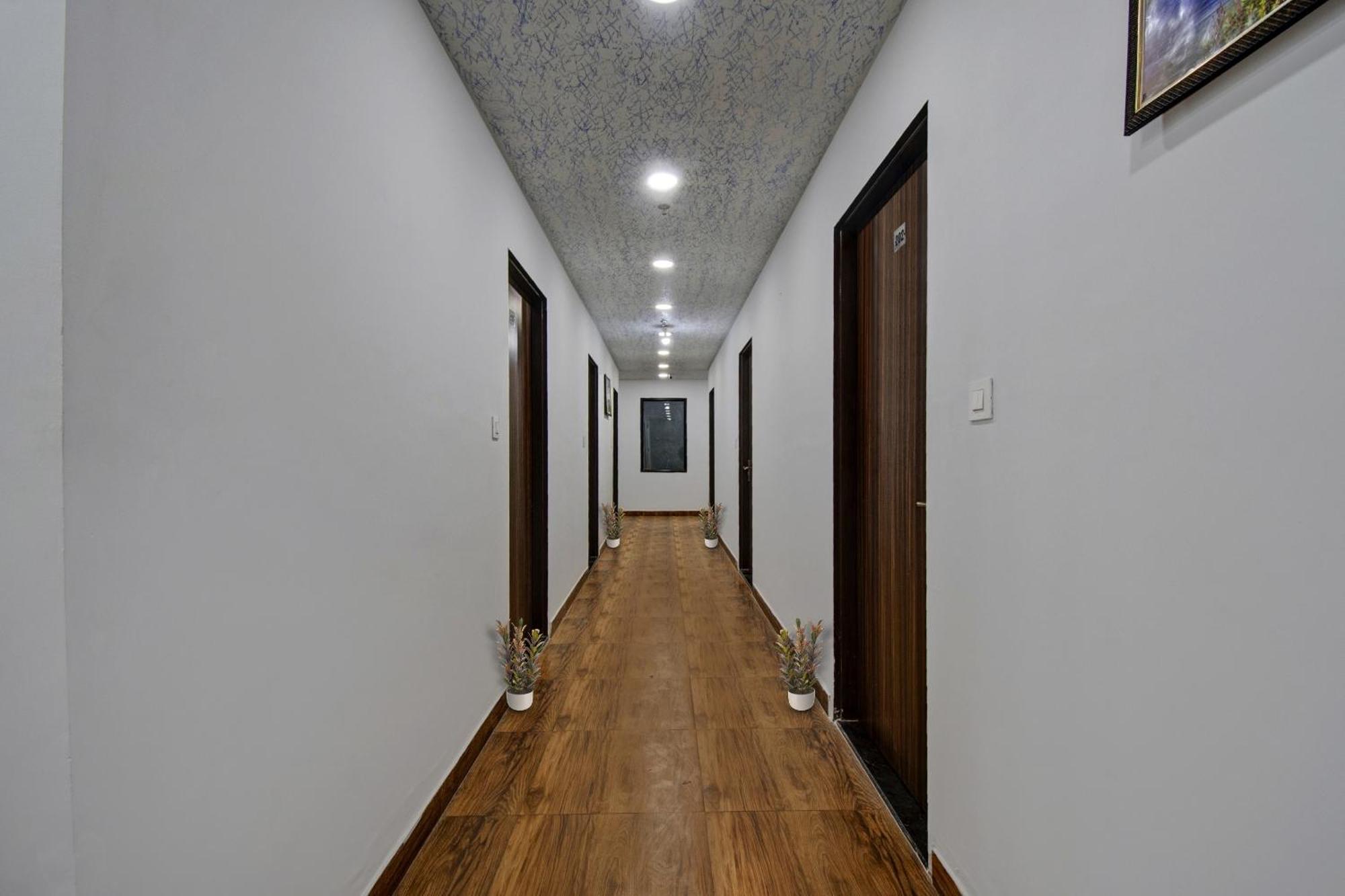 Townhouse The Lotus Hotel Jaipur Bagian luar foto